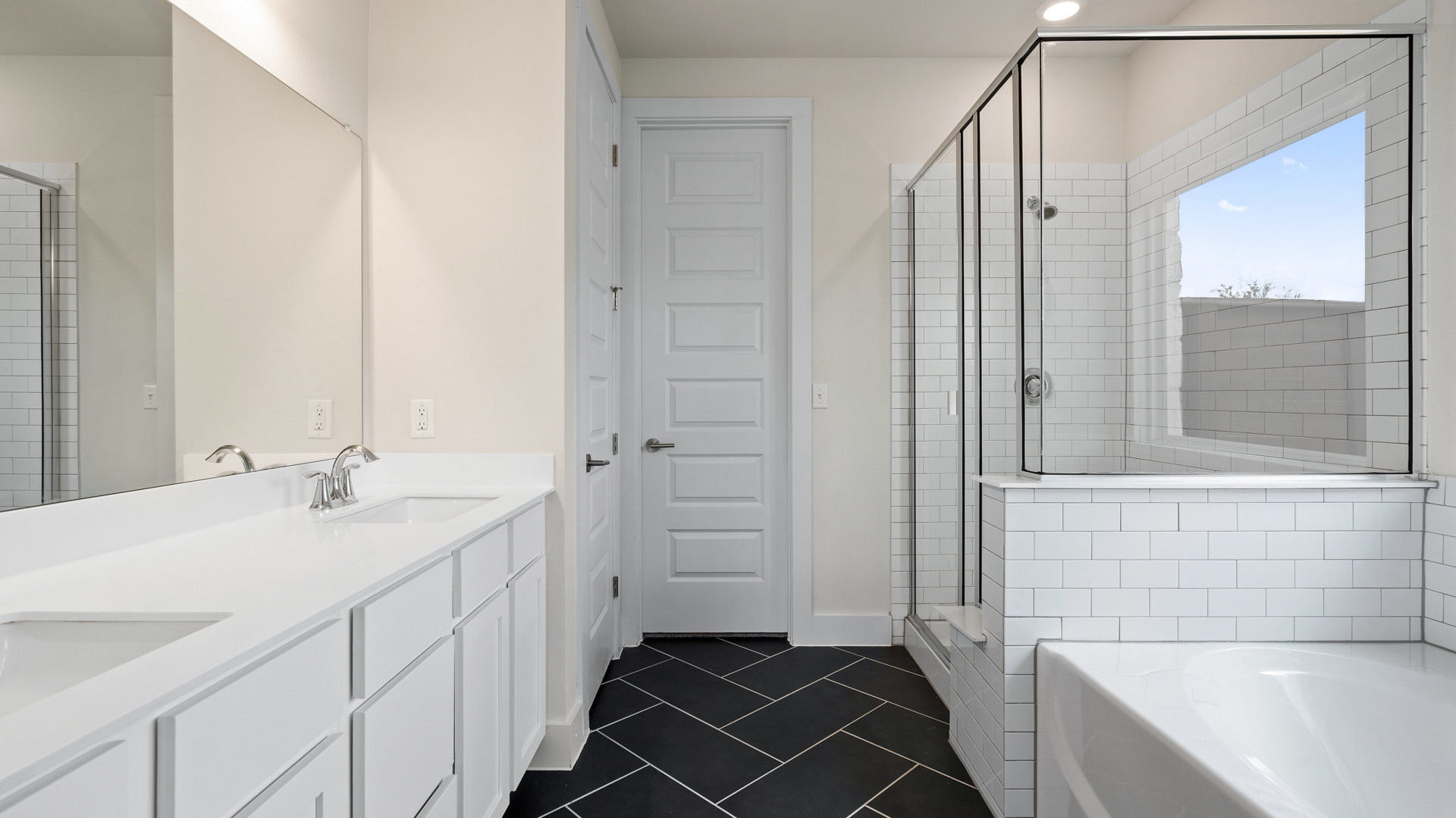 quadrangle floor plan master bathroom