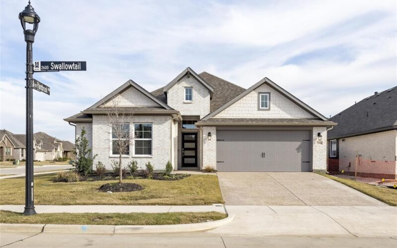 New Home for Sale in Melissa, TX. 2606 Swallowtail Street