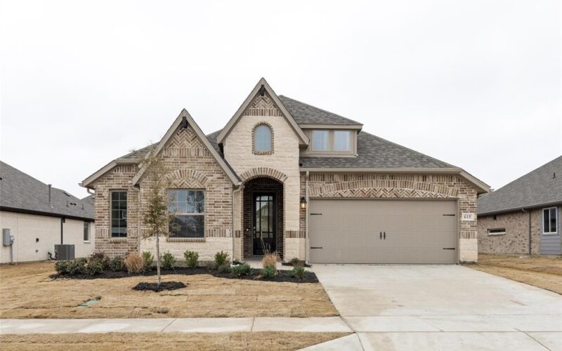 New Home for Sale in Lavon, TX. 615 Creekview