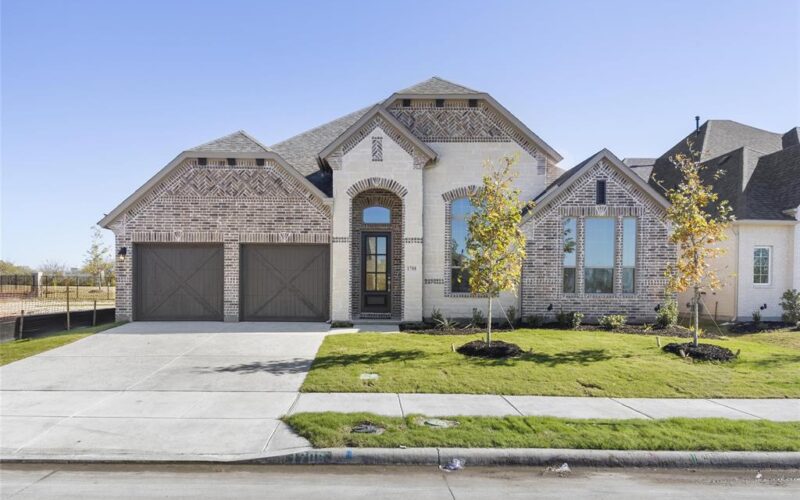 New Home for Sale in Rockwall, TX. 1708 Gem Drive